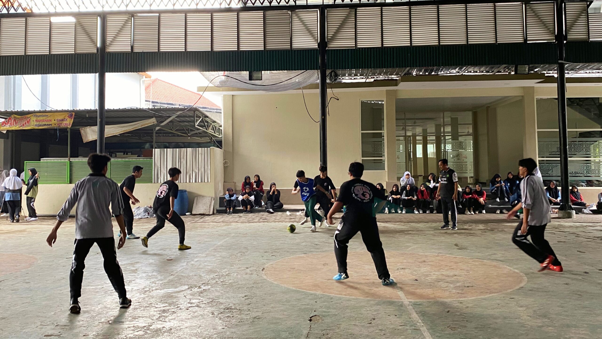 Semangat Membara Para Pemain Menciptakan Ketegangan Lomba Futsal pada KAS 2023 Hari Kedua